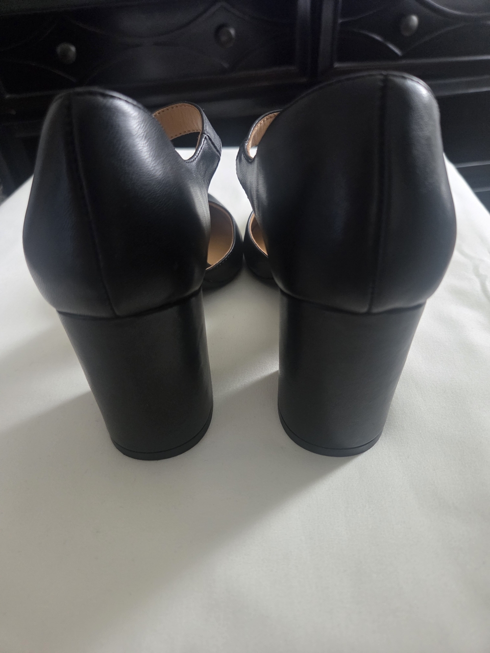 NATURALIZER Black Pointed Pixie Pumps - Picture 4 of 7